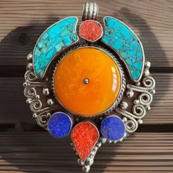 Vintage & Handcrafted  Ethnic Tibetan Pendant Set in Tibetan silver & Amber Resin 74grams.