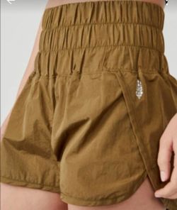 Free movement shorts