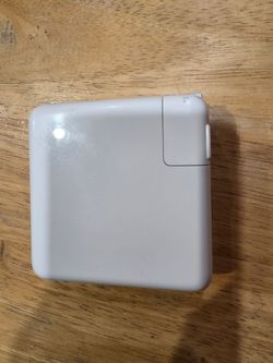 Fast charger USB-C Power Adapter model A1719 from 5V to 20V, charging phone, iPad, MacBook or other laptop.  Used in good clean condition.