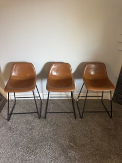 3 Bar Stools.