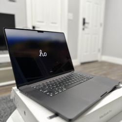 Apple MacBook Pro 16" (512GB SSD, M3 Pro, 36GB) Laptop - Space Black - MRW23LL/A