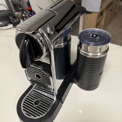 De'Longhi Nespresso  espresso machine