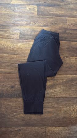 lululemon size 6