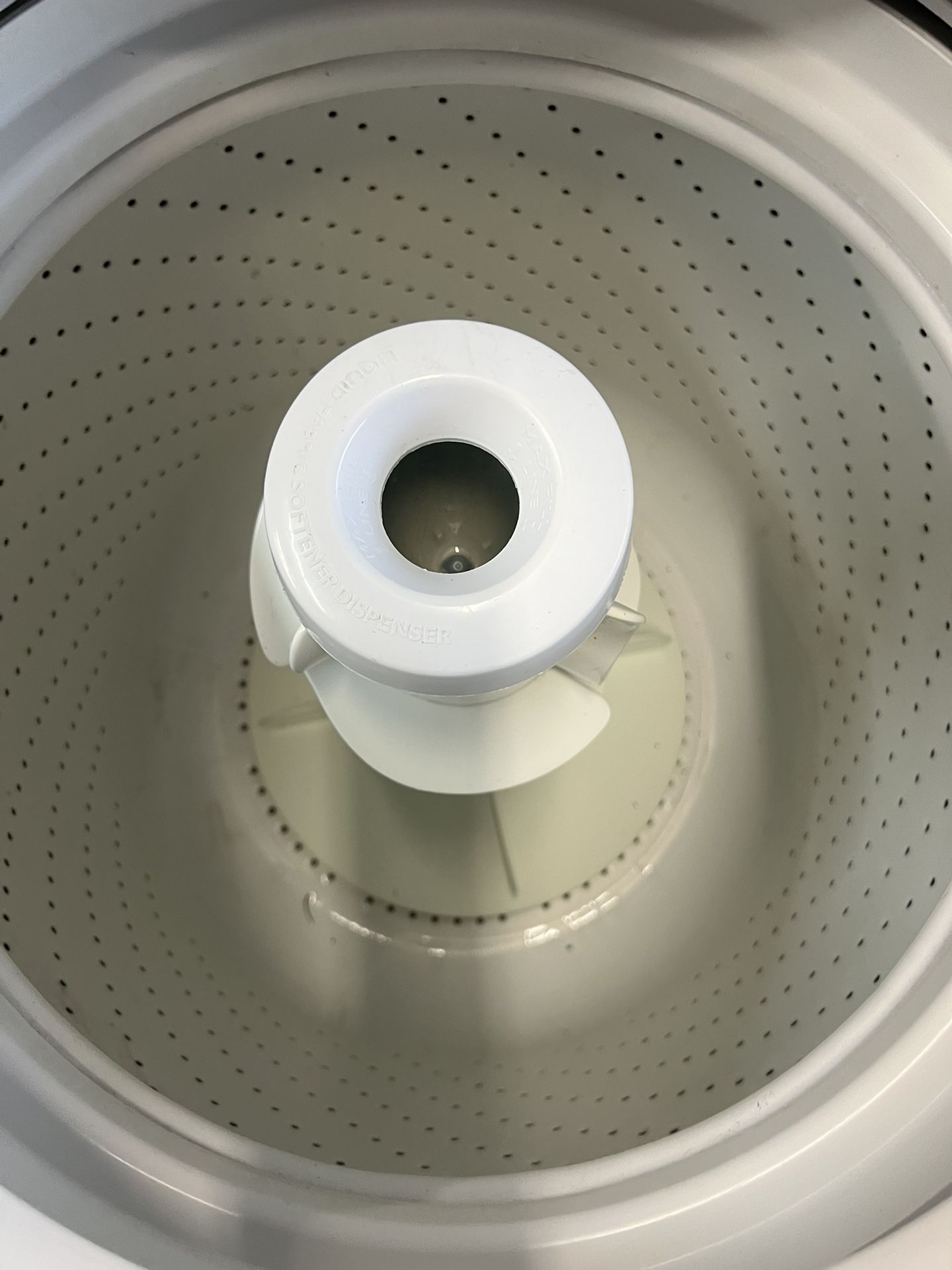 Whirlpool Washer And Whirpool Eléctric Dryer Washers & Dryers