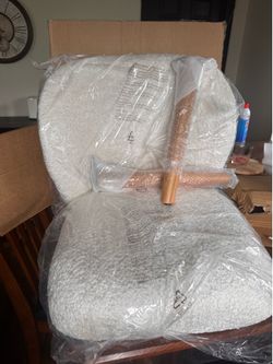 Accent chair
