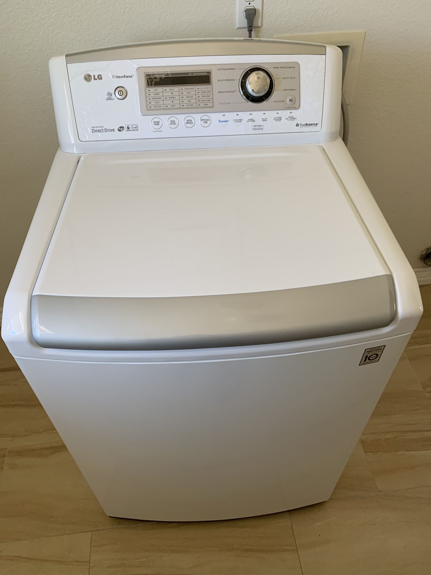 LG dryer WT4970CW