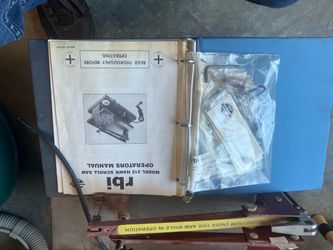 Scroll saw with manual
