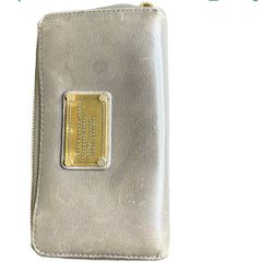 Marc by Marc Jacobs Classic Slim Accordion Zip Leather Wallet