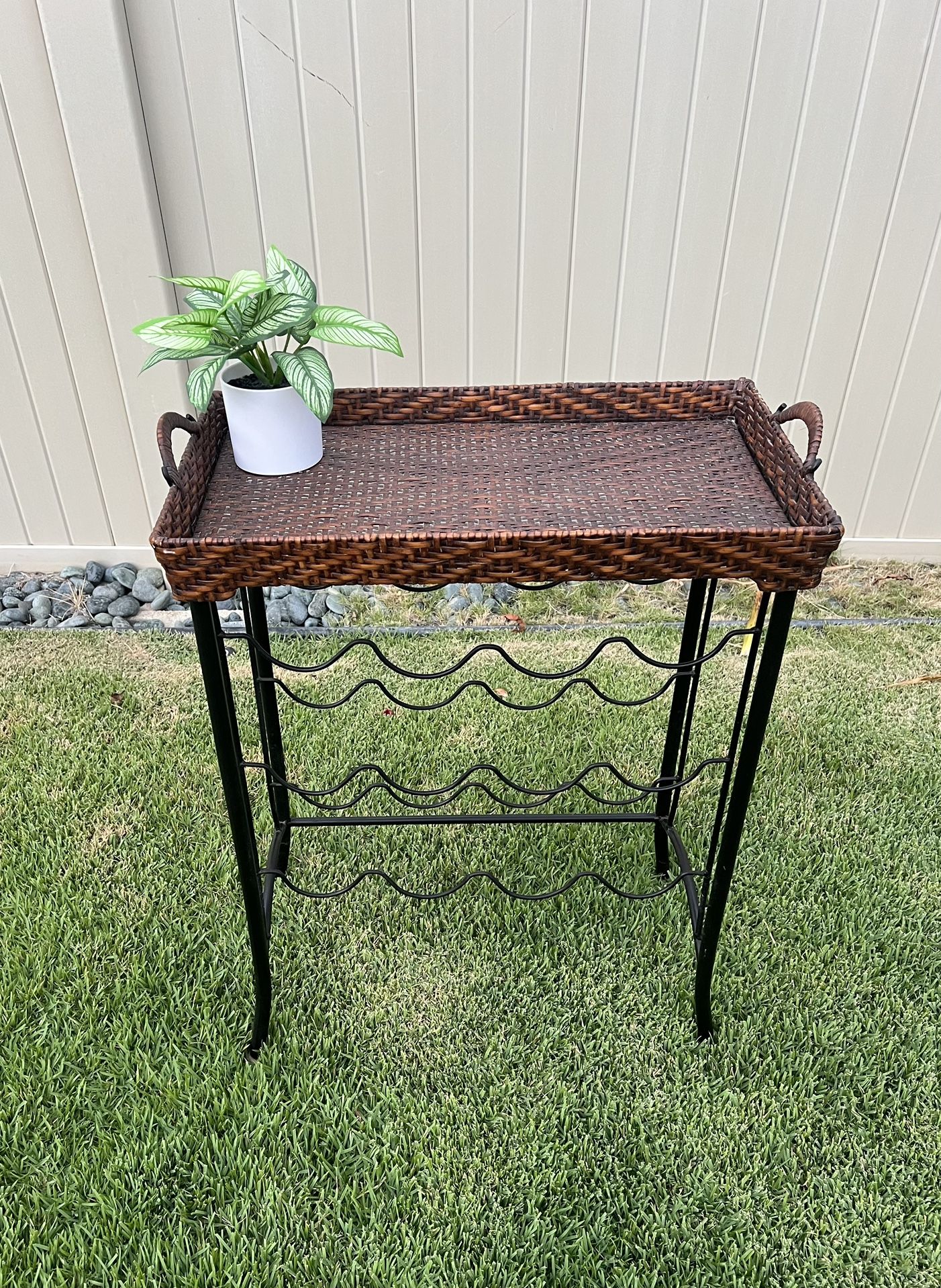 Rattan Wicker Wine Rack Tray Table. Bar, Wine Rack. Bar Cart (removeable Tray)