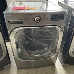 New LG Mega Capacity Gas Dryer 9.0 Cubic Feet