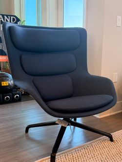 Herman Miller Striad Lounge Chair High Back - EXCELLENT LIKE NEW