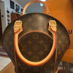 Louis Vuitton ELLIPSE