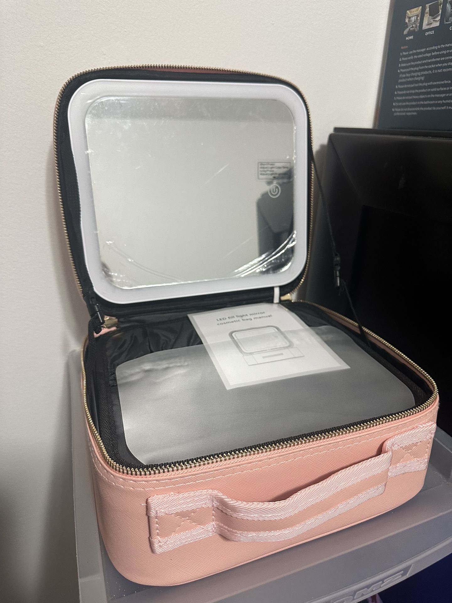 Make Up Bag With Led Mirror