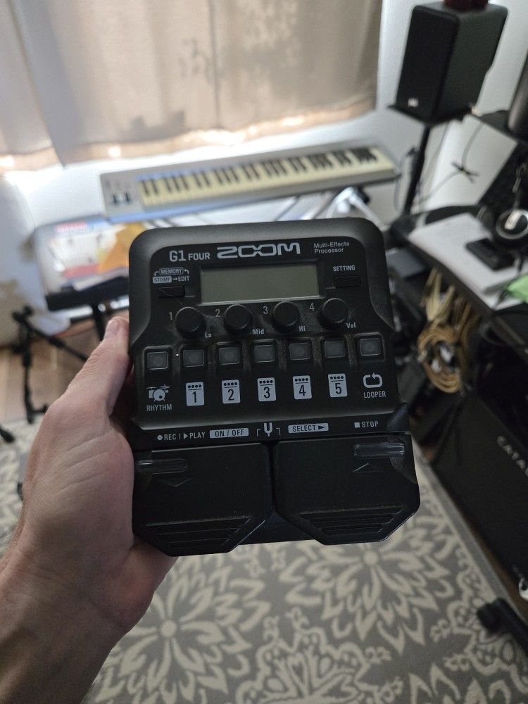 Zoom Multieffects Guitar Pedal
