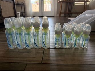 Dr. Brown & Como Tomo Baby Bottles + Accessories