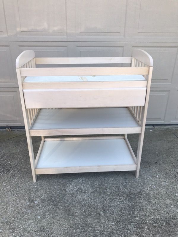 Gerry Wood Changing table