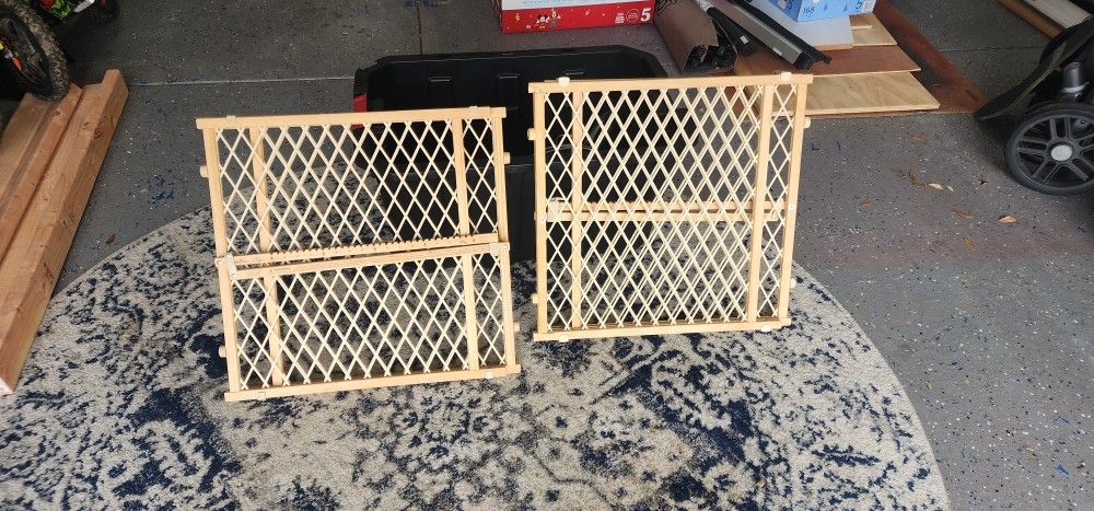 2 Sliding Gates