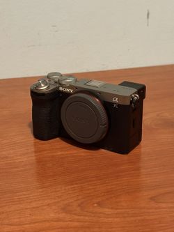 Sony A7C II (Body Only) Near Mint Stills Camera