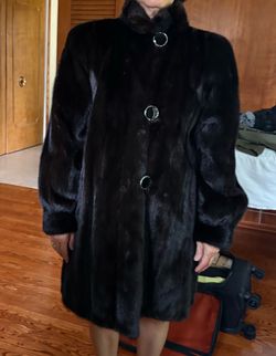 Vintage Marshall Fields 34” 3/4 Mink Fur Coat