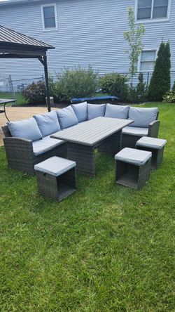 Outdoor sectional