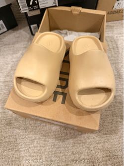 Yeezy Slides Kids Desert Sand Size 8K