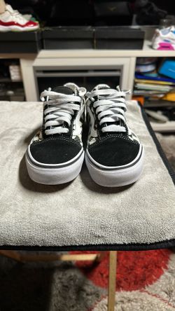 Black And White Vans Size 5 In Woman’s $20