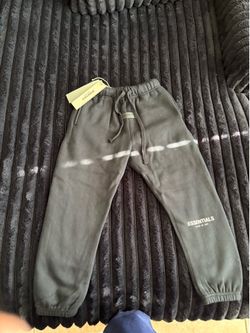 Essentials fear of god sweats for kids ,Black , Size 8