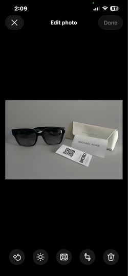 Michael Kors Black Oversized Square Sunglasses w/ Case – Never Worn