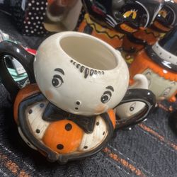 Johanna Parker Halloween mugs