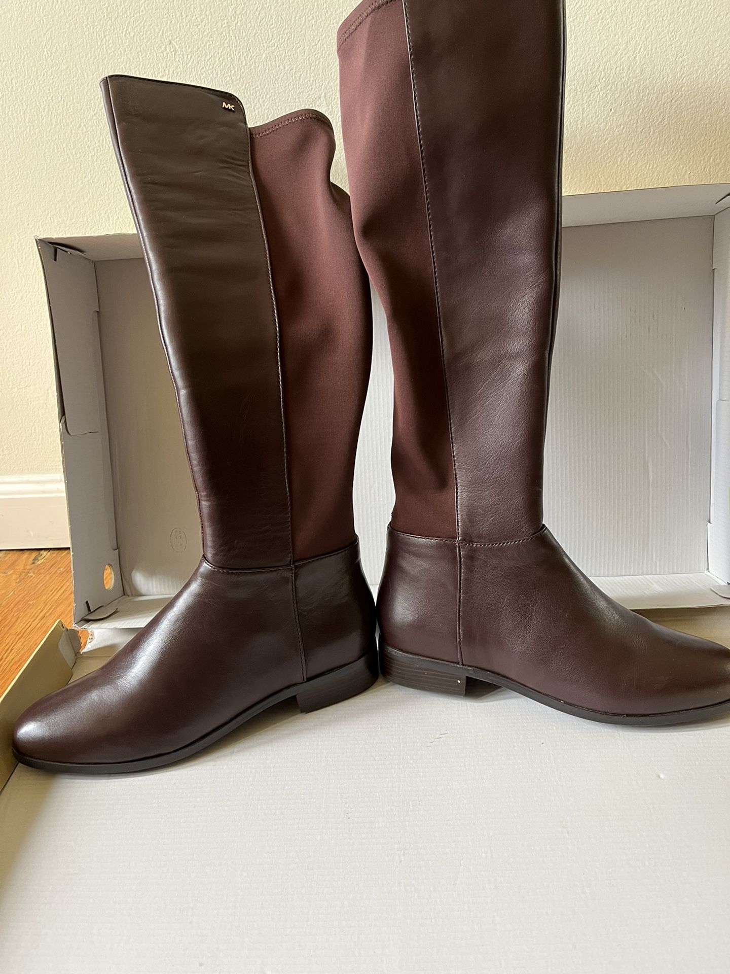 MK Leather boots Color brown
