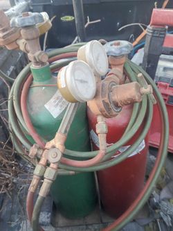 Oxygen and acetylene tanks