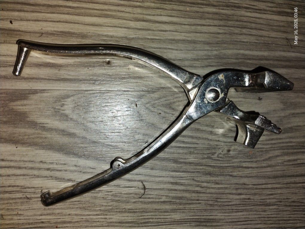 Canvas Stretcher