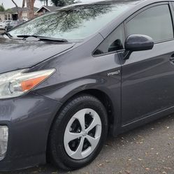 2015 Toyota Prius 3