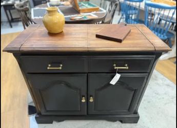 Hardwood buffet server with flip top
