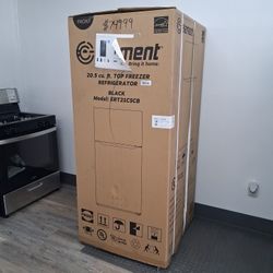 Element brand new in the box energy efficient twenty point five cubic foot top freezer refrigerator black two year warrant
