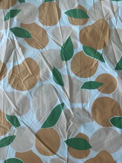Orange themed shower curtain + accessories