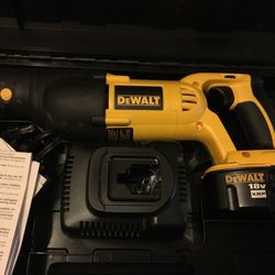 DEWALT RECIPROCATING SAW KIT 