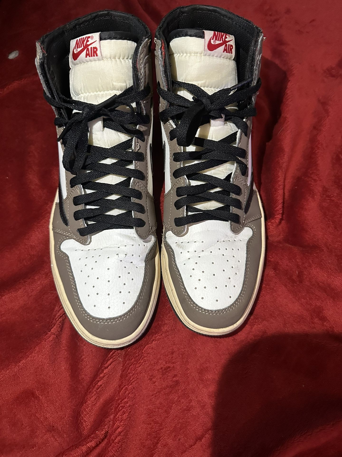 Travis Scott X Nike Mocha 1’s 