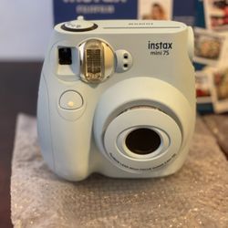 Brand New INSTAX FUJI MINI 7S Camera Bundle 