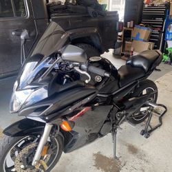 YAMAHA FZ6R $4,000 CASH