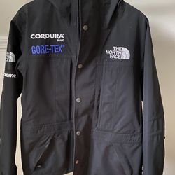 Supreme The North Face Expedition (FW18) Jacket Black