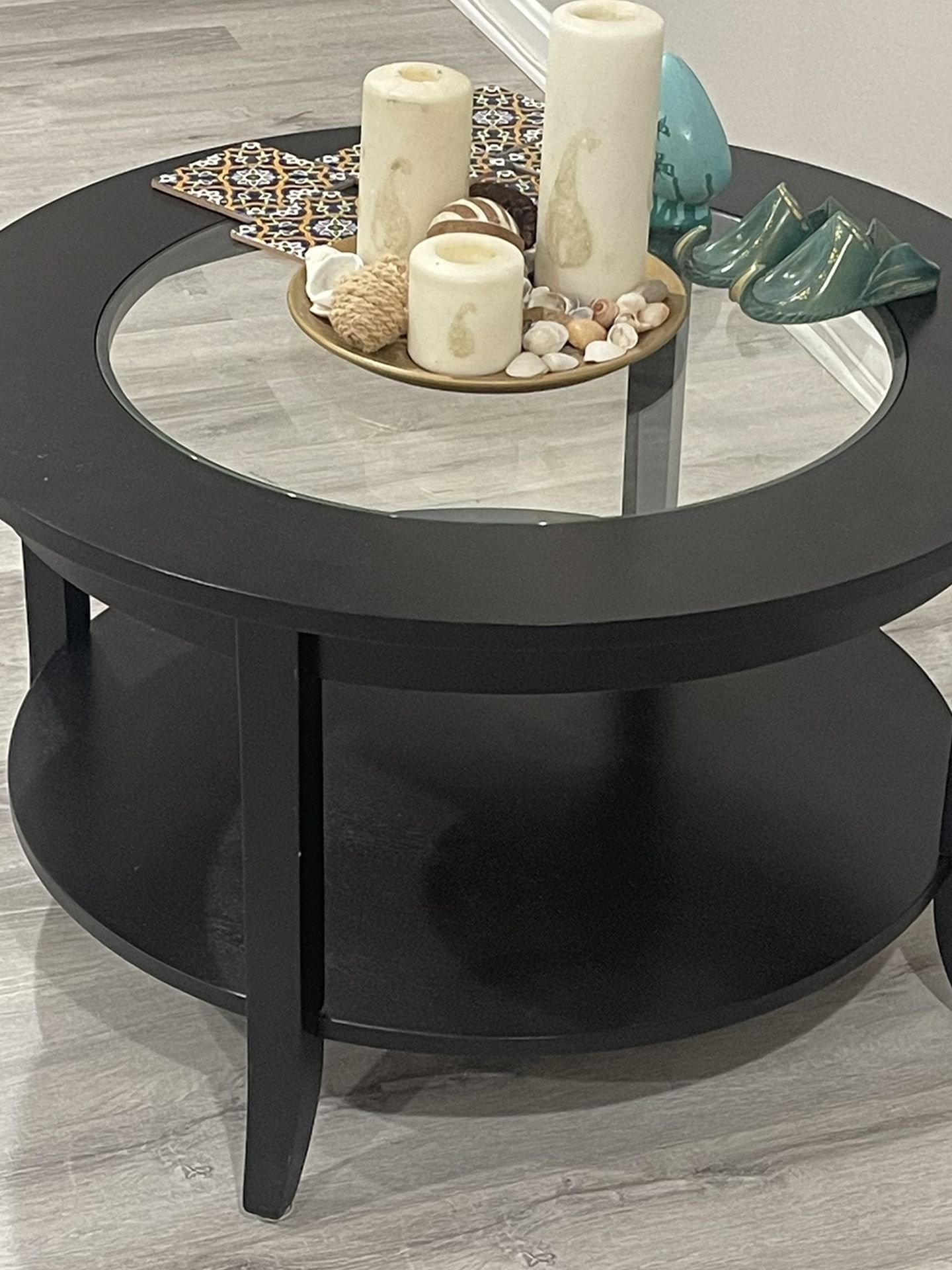 Round coffee Table