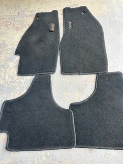 4- FLOOR MATS FOR JEEP TRUCK