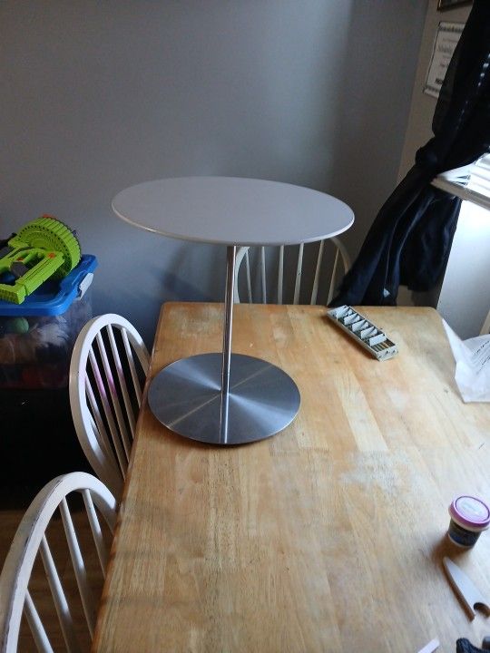 Bernhardt/design Side Table