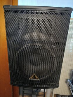 Behringer PA Speaker Cabinets (pair)12 inch