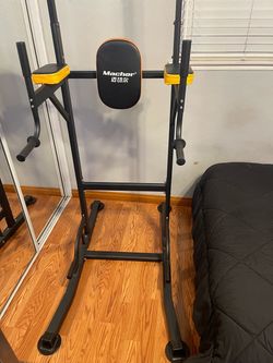 Pull-Up Dip Station