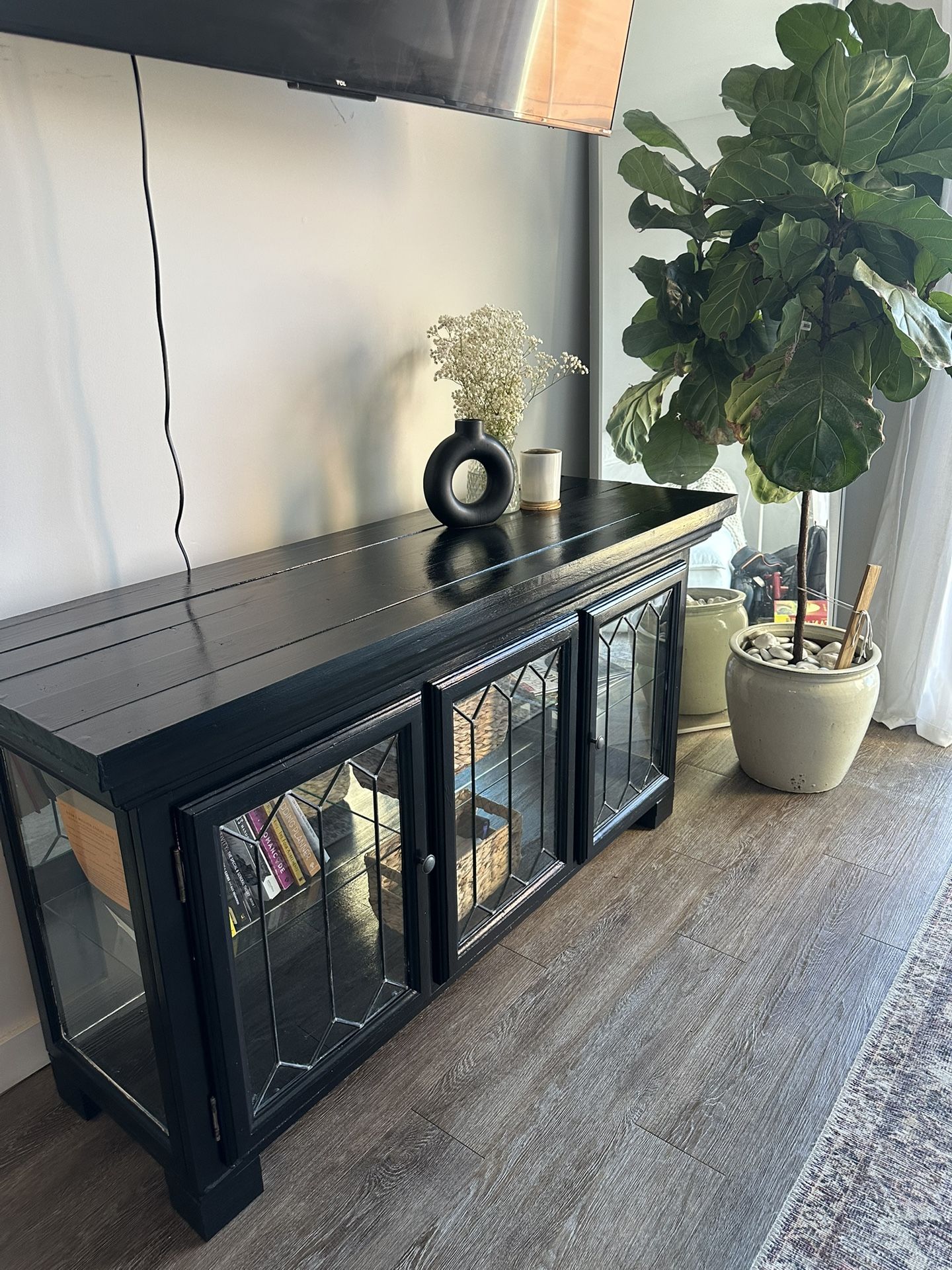 Black Glass Door TV Stand/Buffet Table