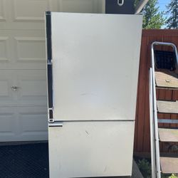 Kenmore Fridge/Freezer 
