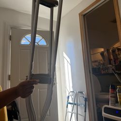 Crutches 