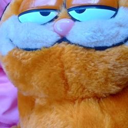 VINTAGE Garfield Plush  Stuffed Animal Toy 1981 Cartoon Collectible 11"